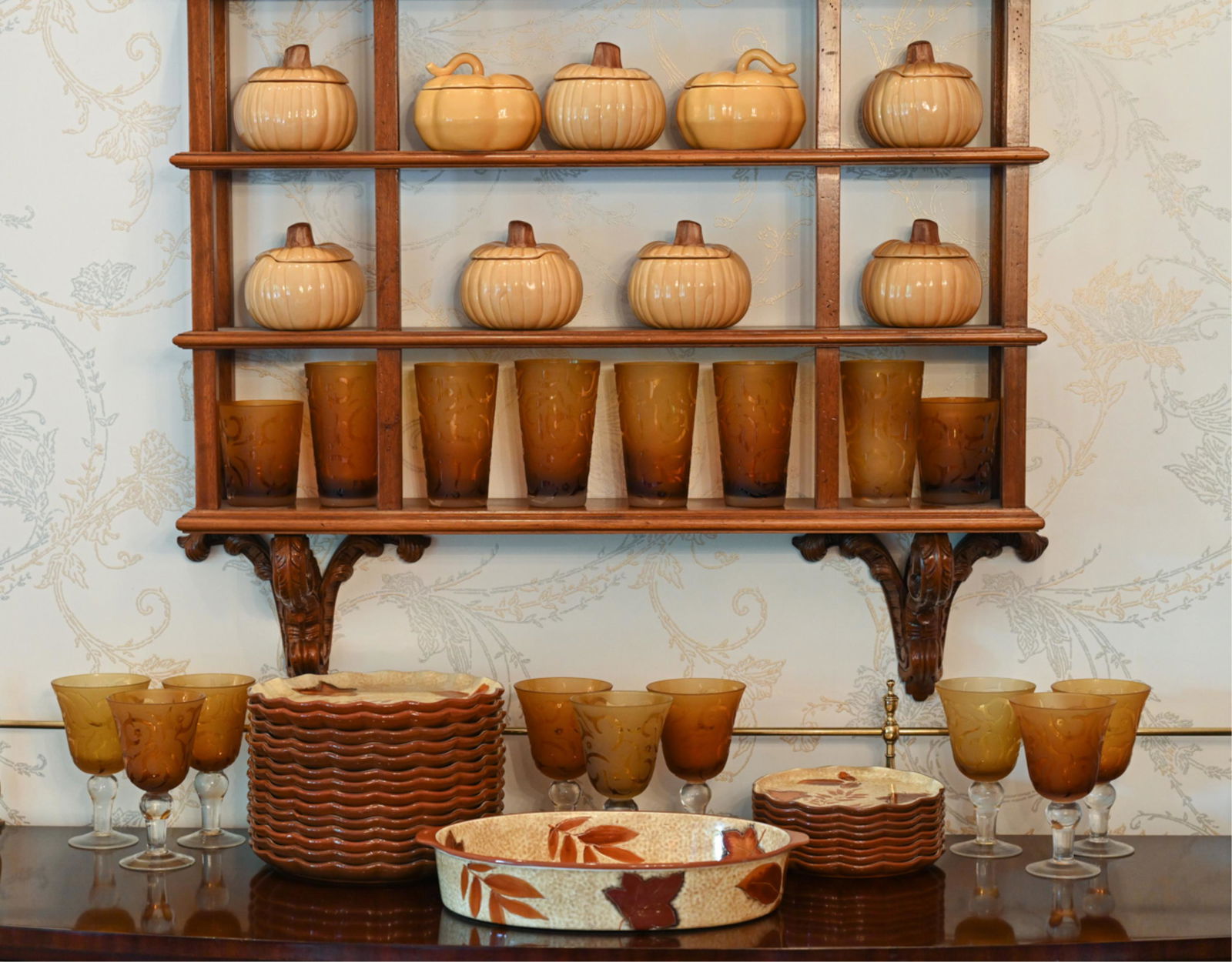 LARGE GROUPING THANKSGIVING STEMWARE/DINNERWARE (1 of 11)