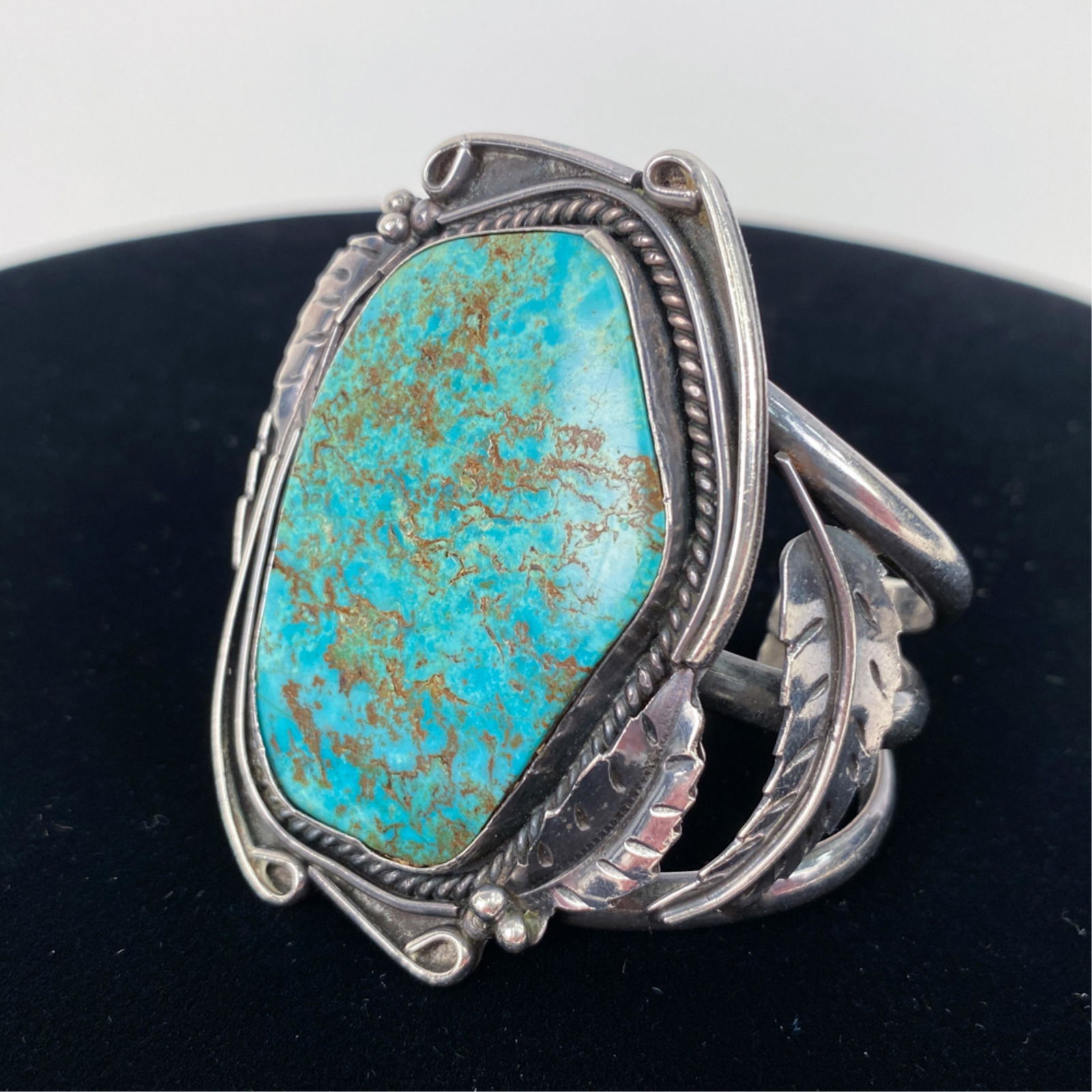 MEXICAN TURQUOISE & STERLING SILVER CUFF BRACELET (1 of 6)