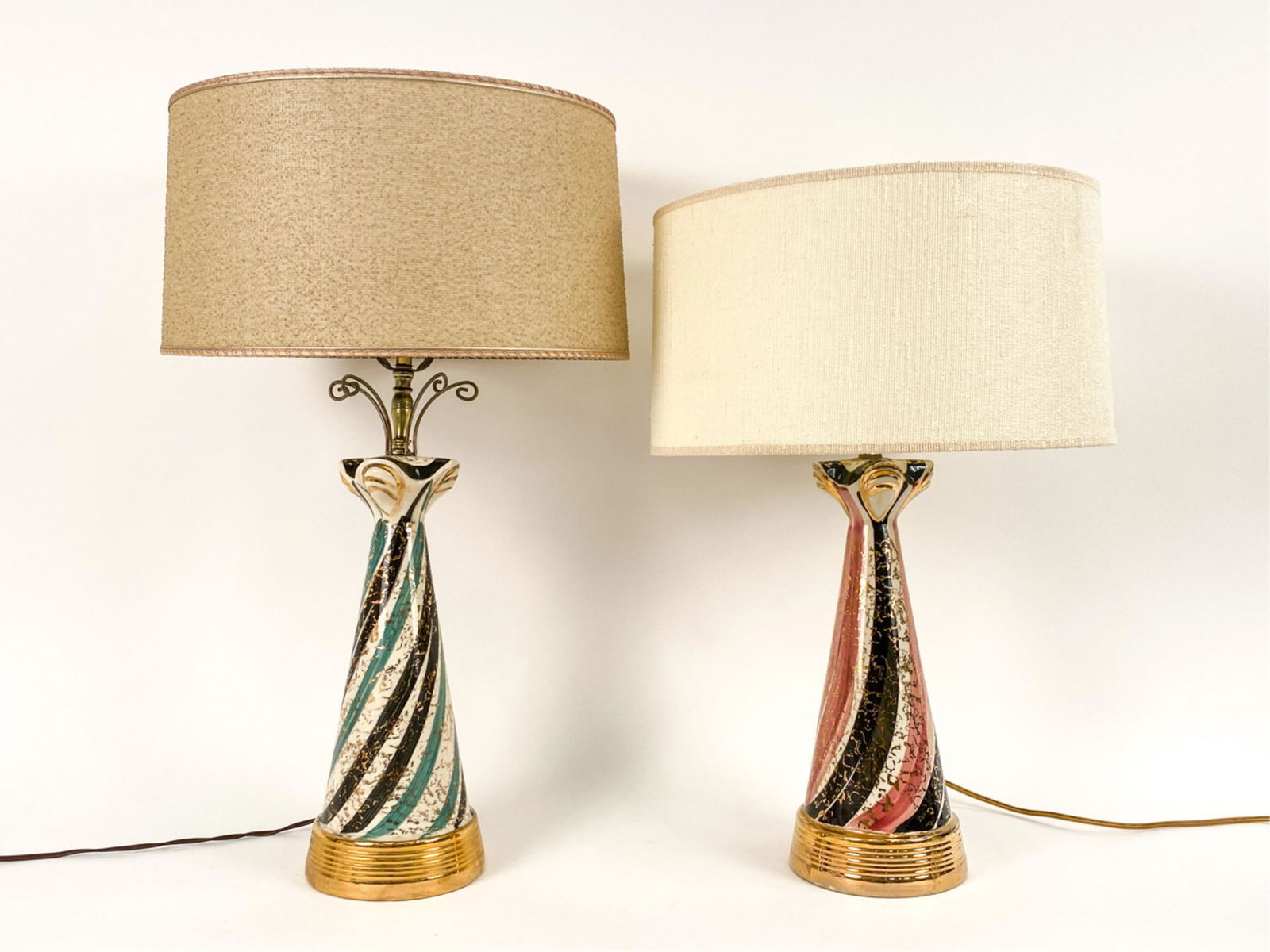(2) DEENA CHINA 24K GOLD DECORATED TABLE LAMPS (1 of 10)