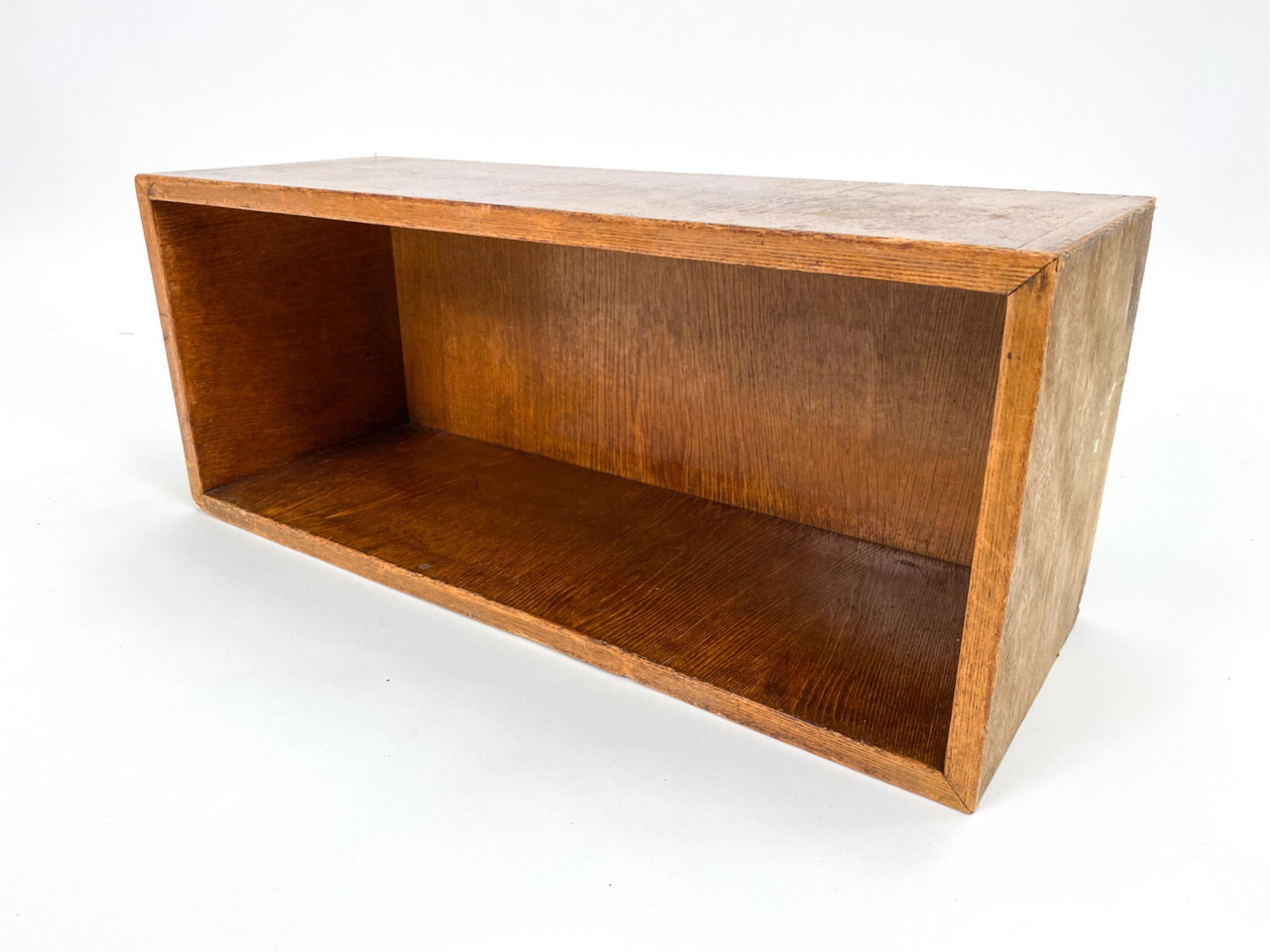 VINTAGE WOODEN WALL SHELF (1 of 9)