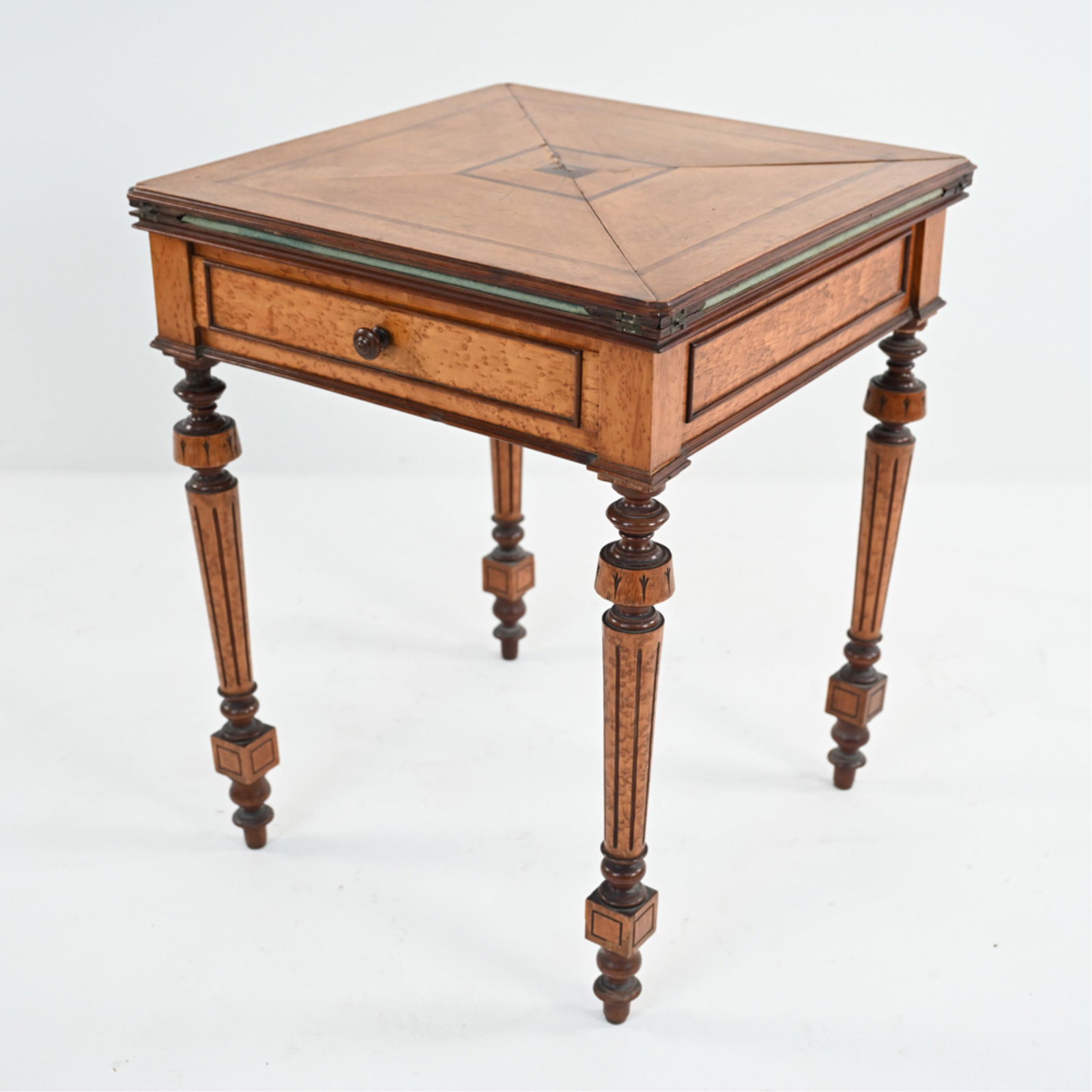19TH C. BIRDSEYE MAPLE HANDKERCHIEF GAMES TABLE (1 of 20)