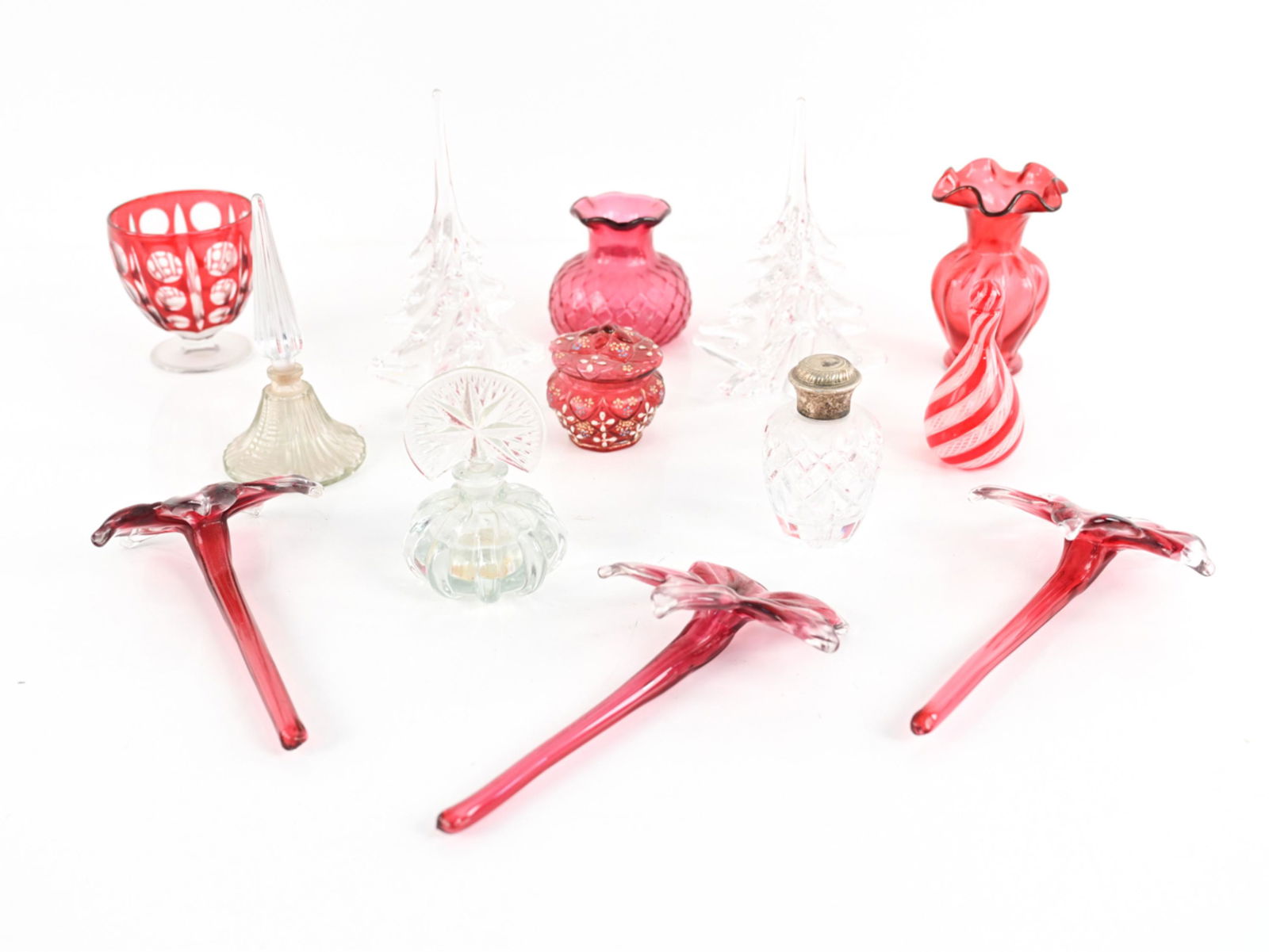 DECORATIVE GROUPING OF ANTIQUE & STUDIO GLASS (1 of 12)