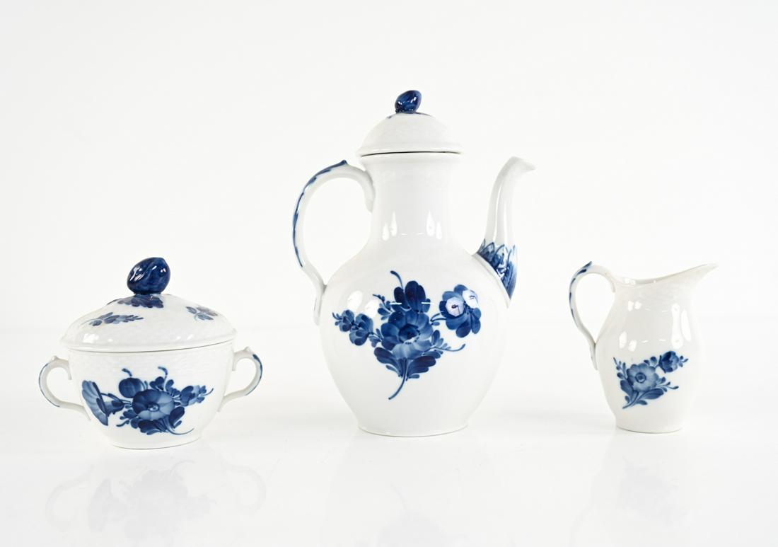 ROYAL COPENAHGEN BLUE FLOWERS PORCELAIN COFFEE SET (1 of 13)