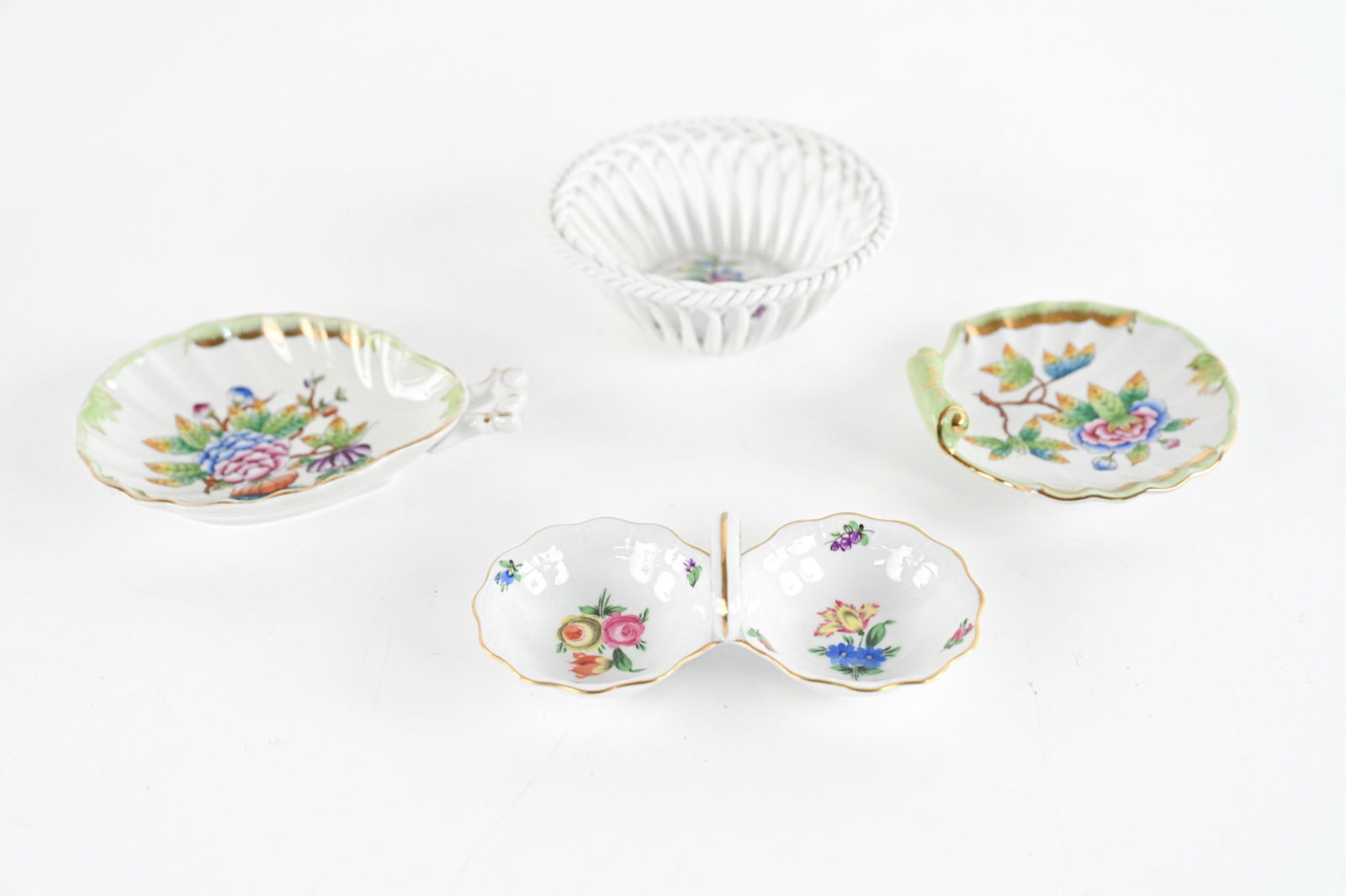 (4) HEREND HAND-PAINTED PORCELAIN GROUPING (1 of 12)