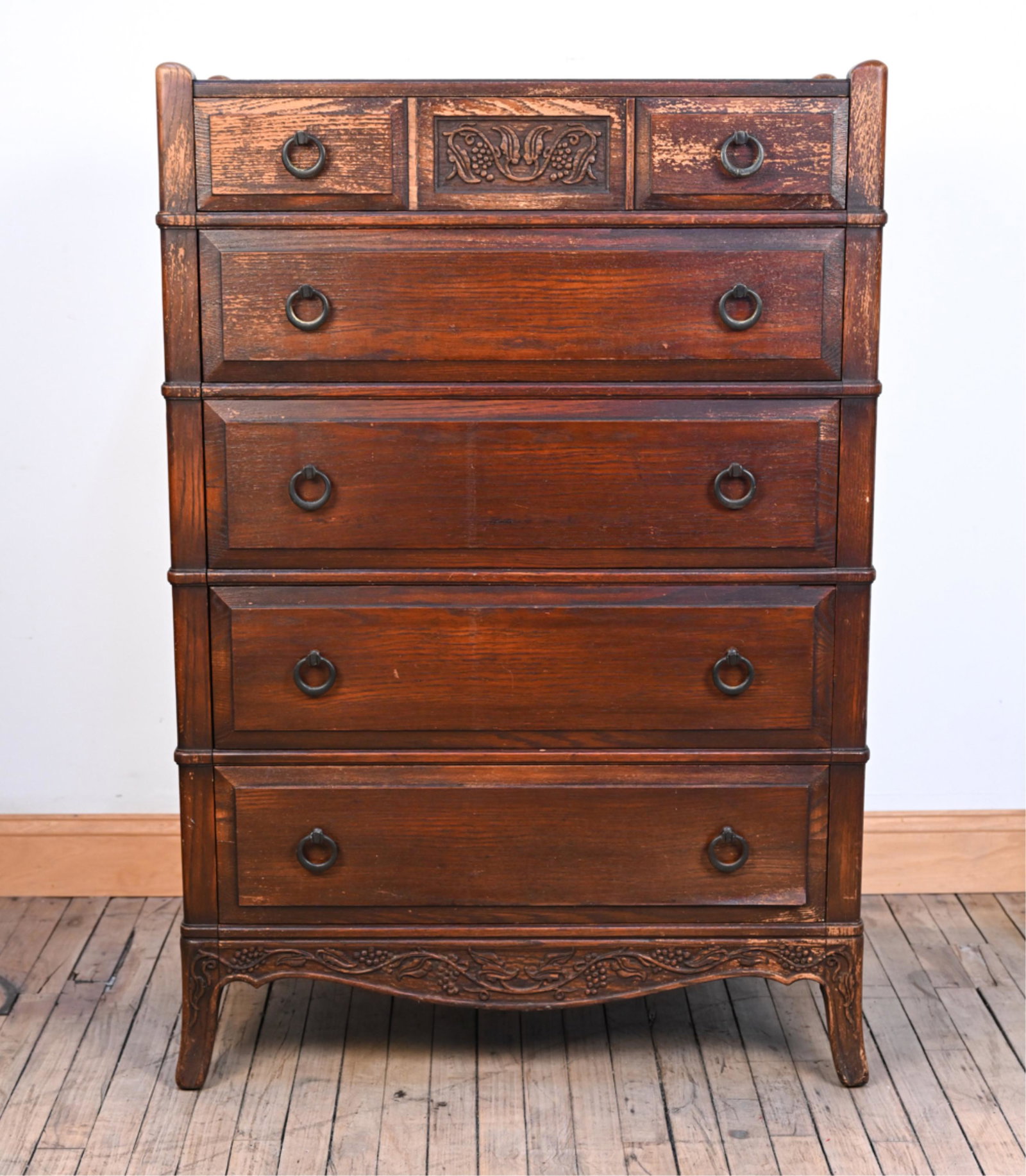 ROMWEBER OAK VIKING COLLECTION CHEST OF DRAWERS (1 of 13)