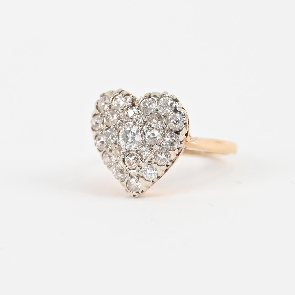 18K GOLD & DIAMOND HEART CLUSTER RING (1 of 8)