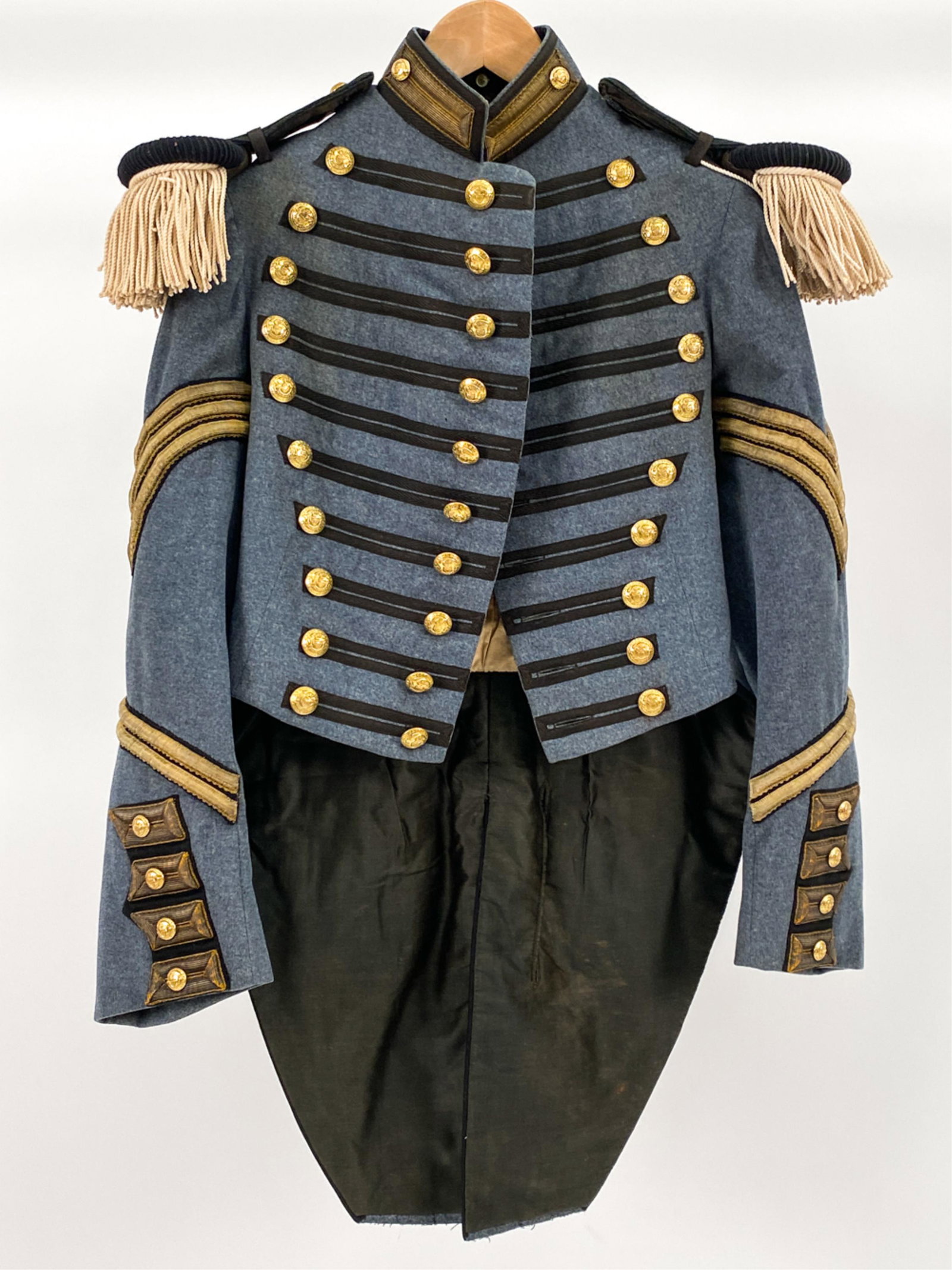 ANTIQUE WEST POINT CADET UNIFORM COAT (1 of 20)