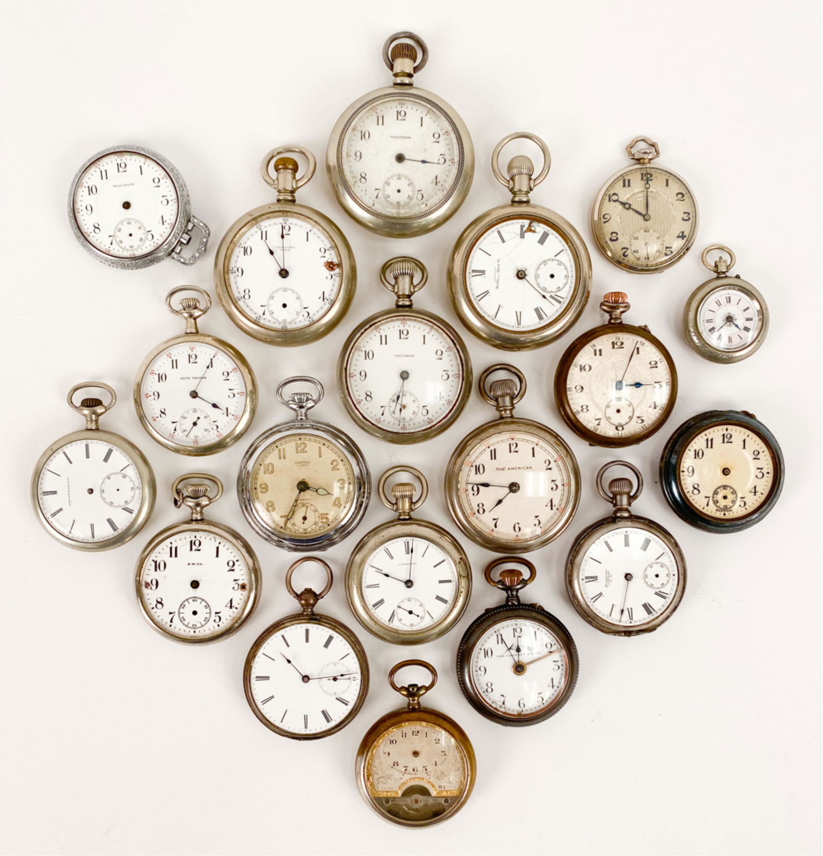 GROUPING OF ANTIQUE POCKET WATCHES (1 of 17)