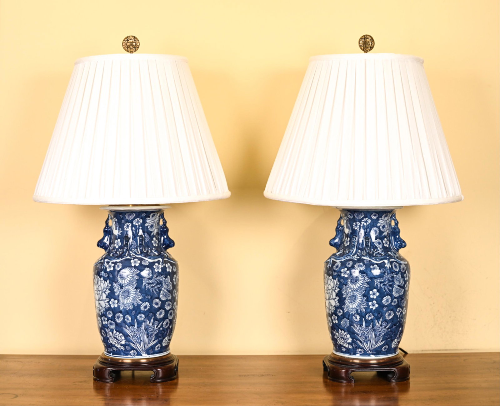 PAIR OF BLUE AND WHITE URNS AS LAMPS (1 of 20)