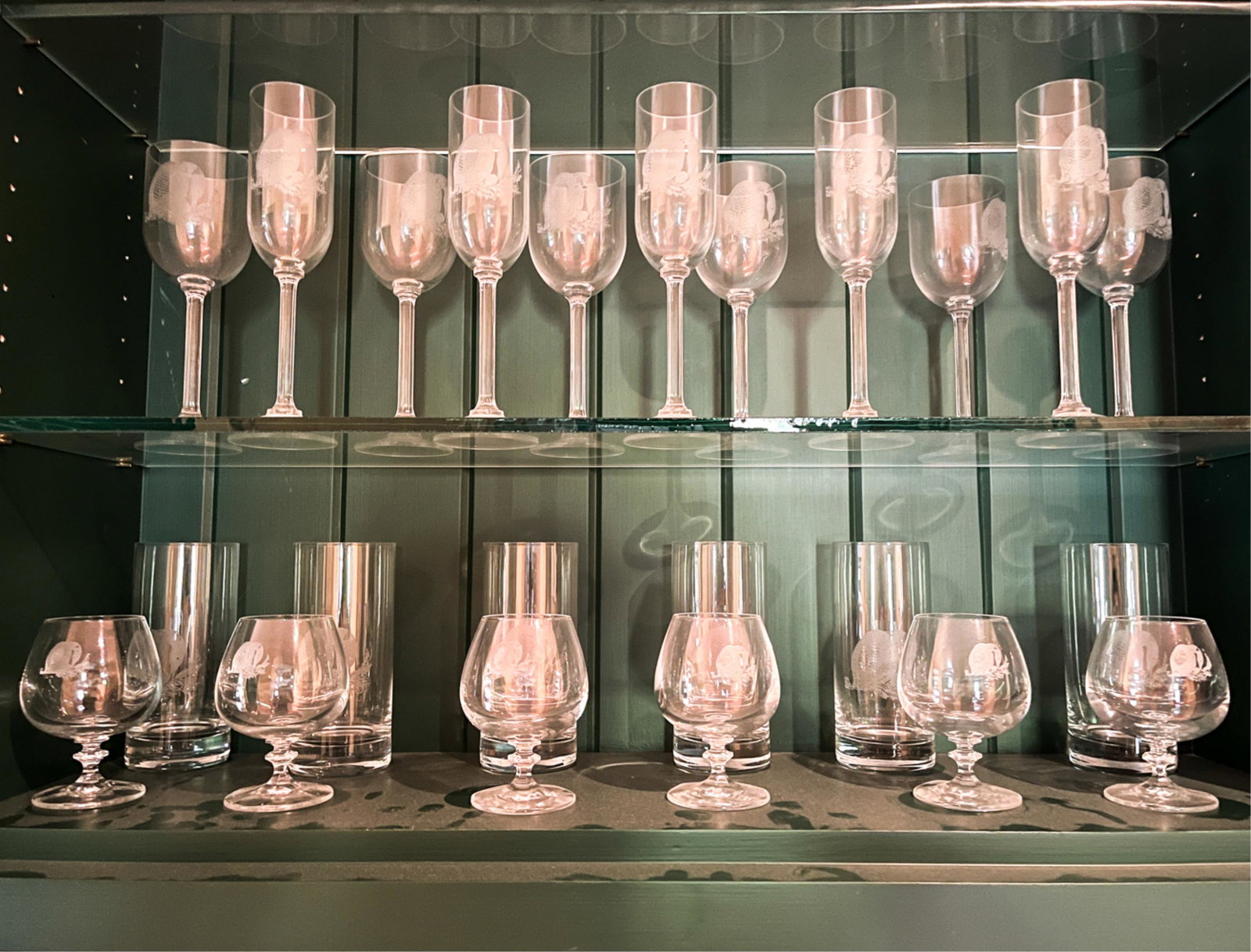 ETCHED BIRD GLASS DRINKS SERVICE (1 of 15)