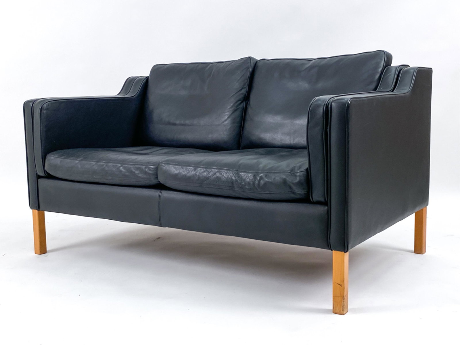 BORGE MOGENSEN-STYLE LEATHER STOUBY SOFA (1 of 10)