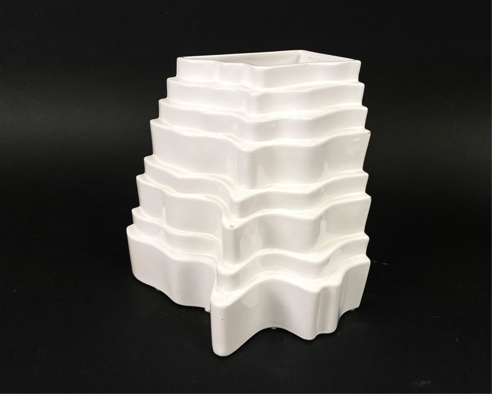 SERGIO ASTI "COLLINA" WHITE PORCELAIN VASE (1 of 10)