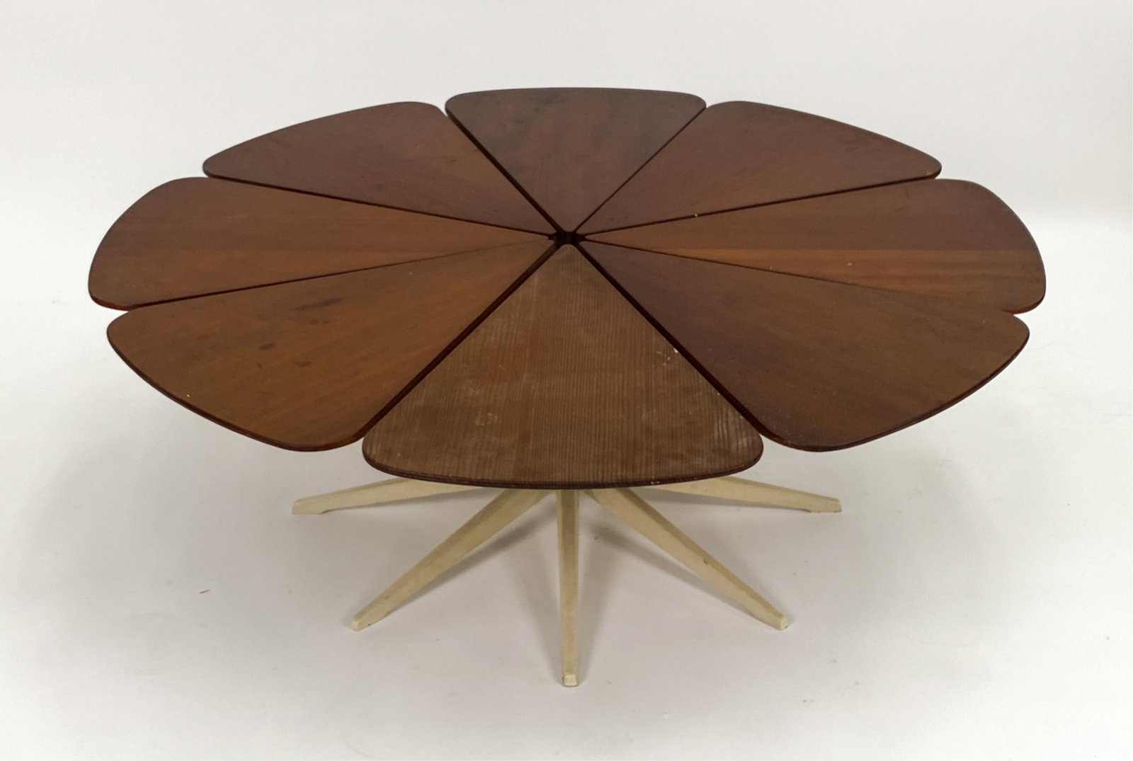 RICHARD SCHULTZ FOR KNOLL PETAL TABLE (1 of 8)