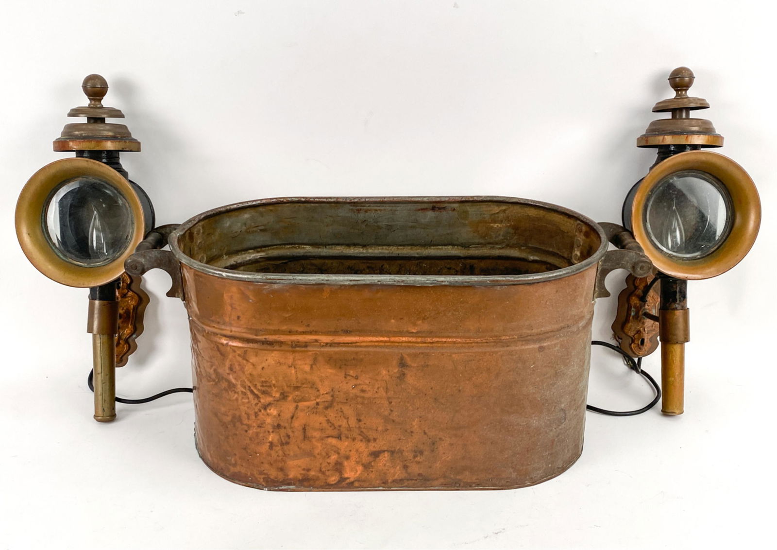 PAIR OF ANTIQUE CARRIAGE LIGHTS & COPPER TUB (1 of 13)