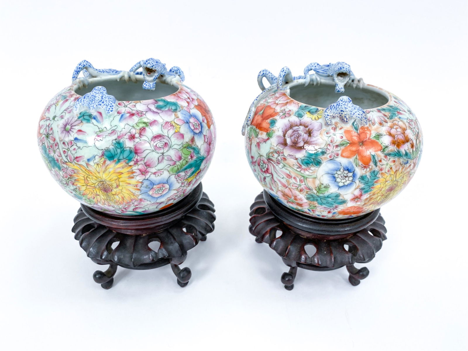 PAIR ANTIQUE CHINESE PORCELAIN BOWLS (1 of 14)