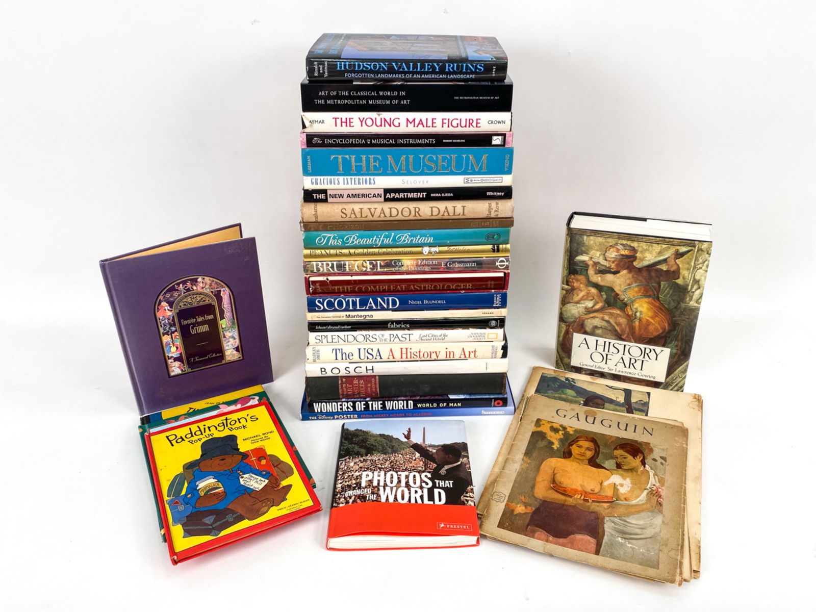 GROUPING OF COFFEE TABLE BOOKS (1 of 14)