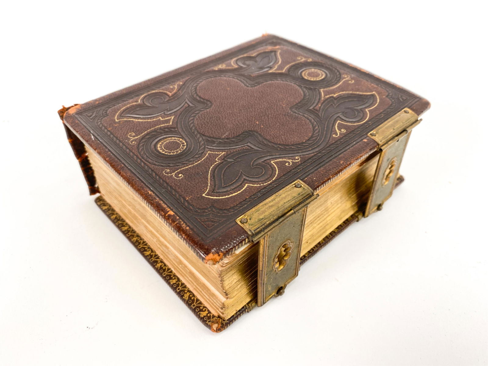 19TH C. PHOTO ALBUM (1 of 16)