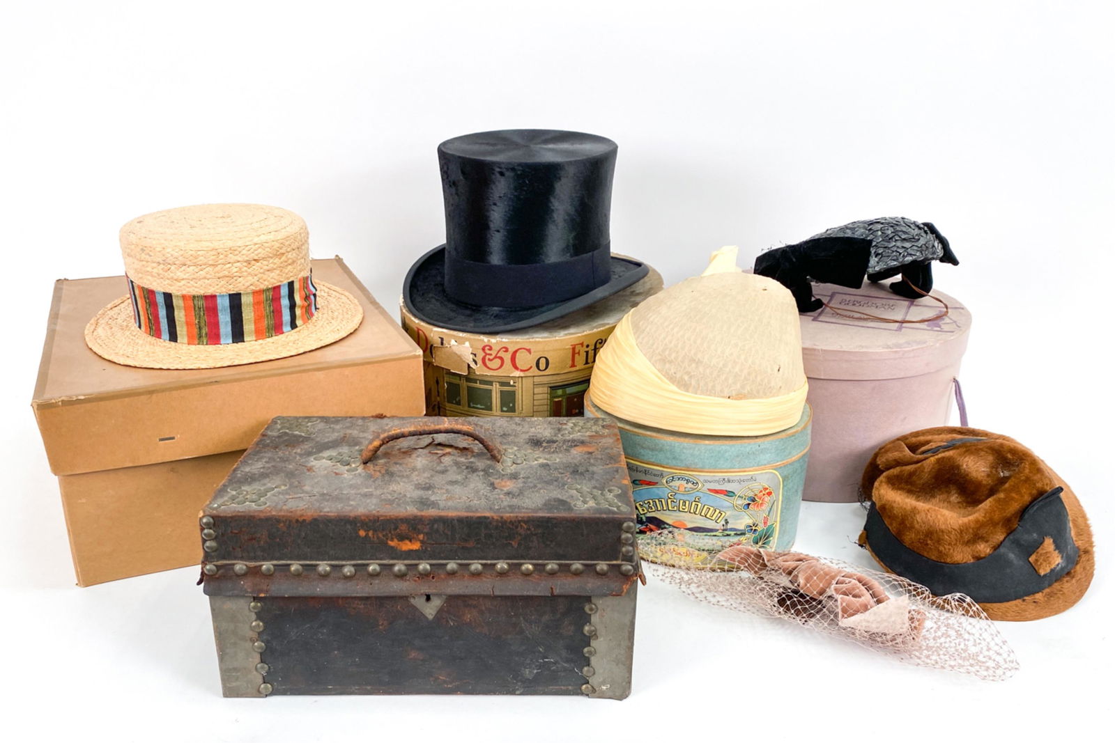 GROUPING OF HATS & HAT BOXES (1 of 15)