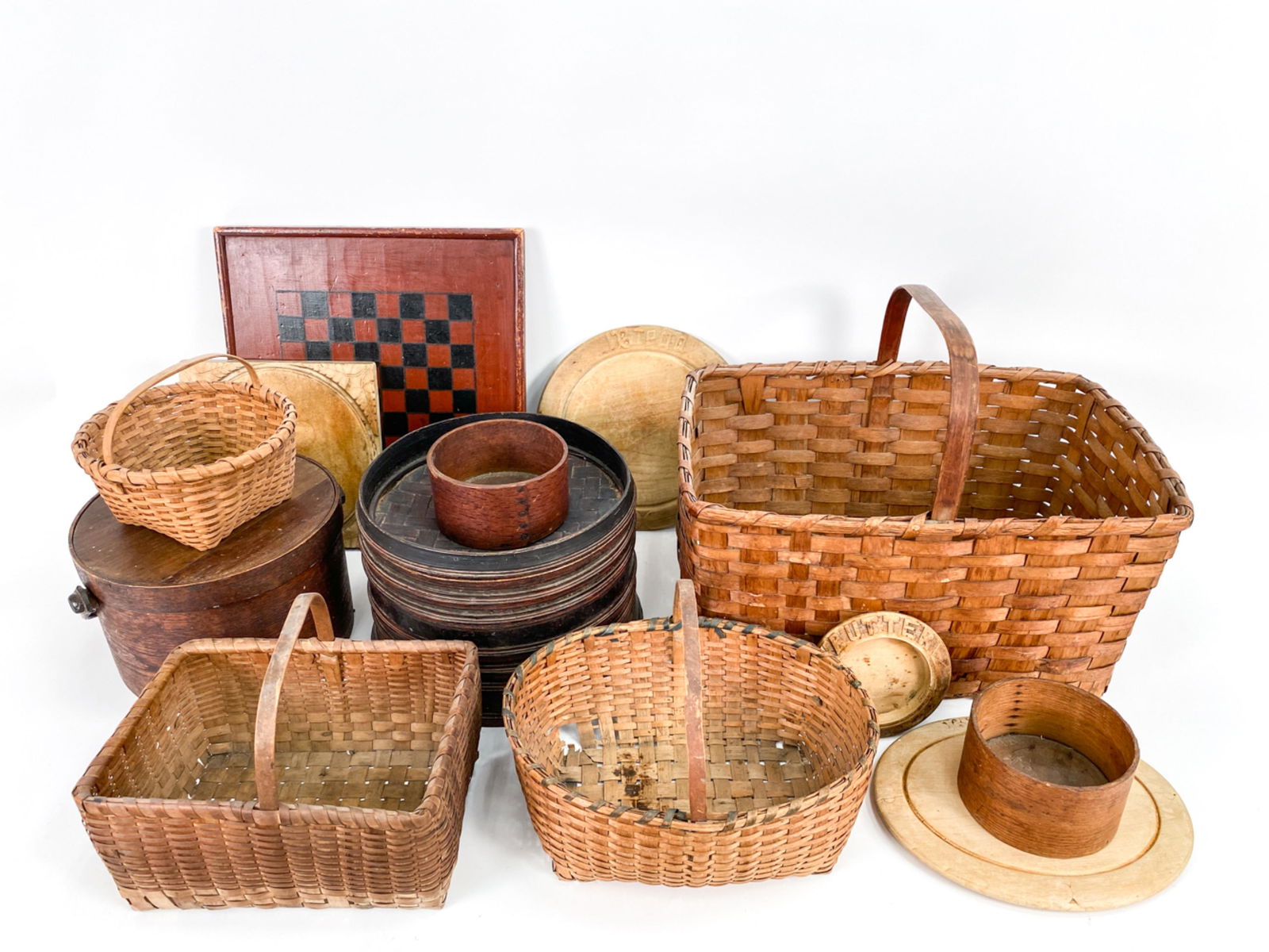 GROUPING OF WICKER & WOODEN BASKETS (1 of 13)