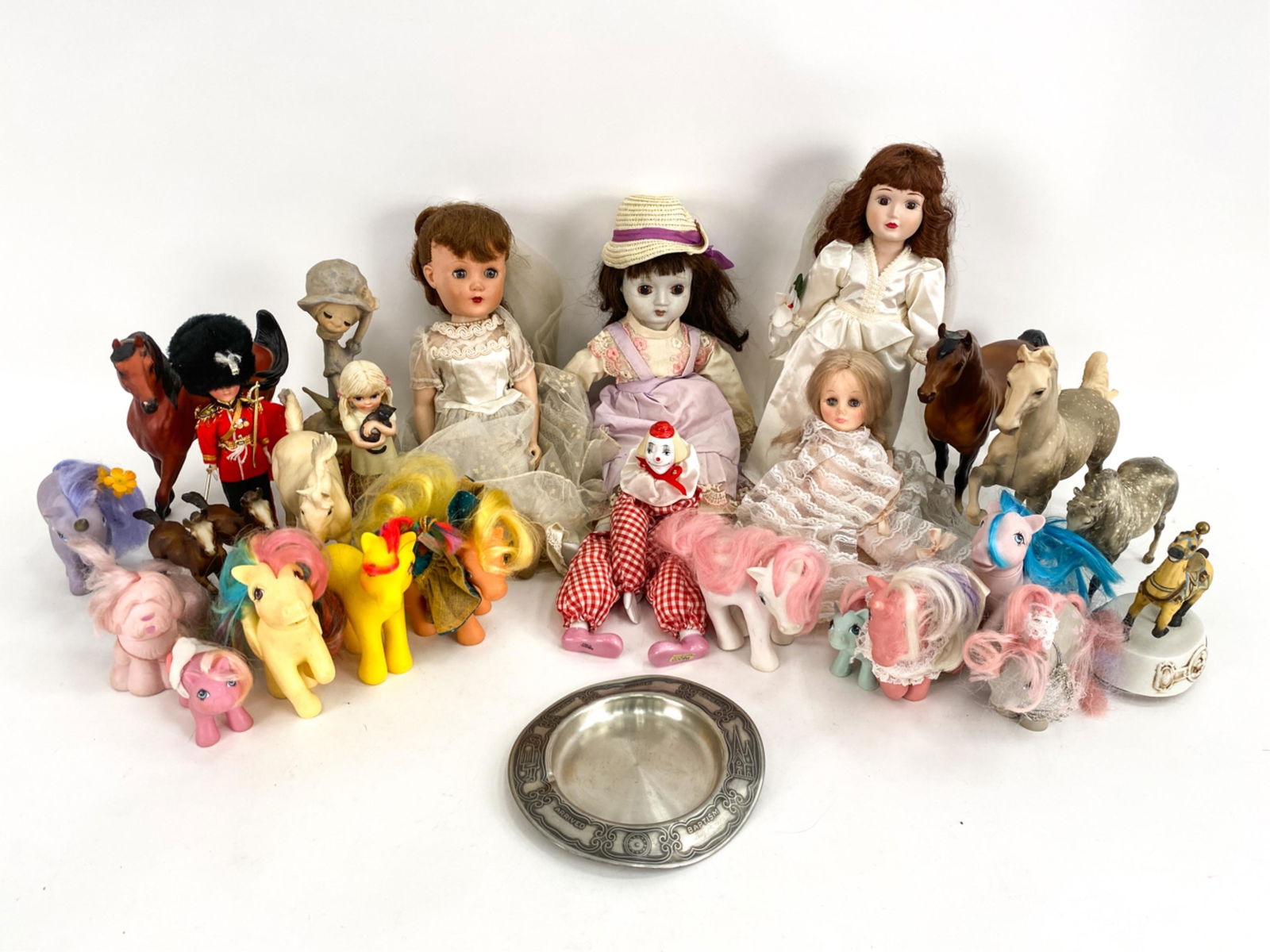 LARGE GROUPING INCL. DOLLS, TOYS (1 of 13)