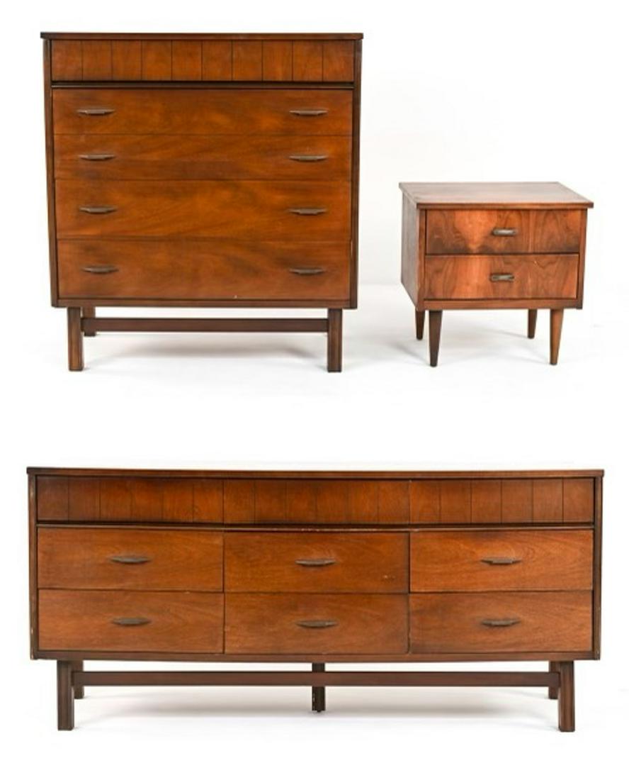 MID-CENTURY BEDROOM FURNITURE INCL. BASSETT (1 of 20)