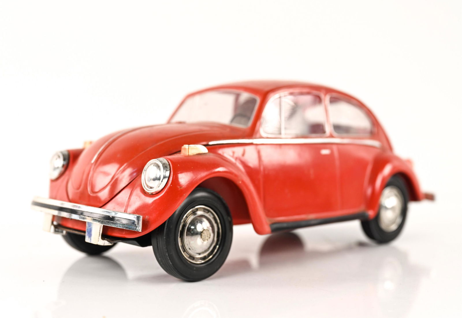 1970'S JIM BEAM RED VW BEETLE WHISKEY DECANTER (1 of 20)