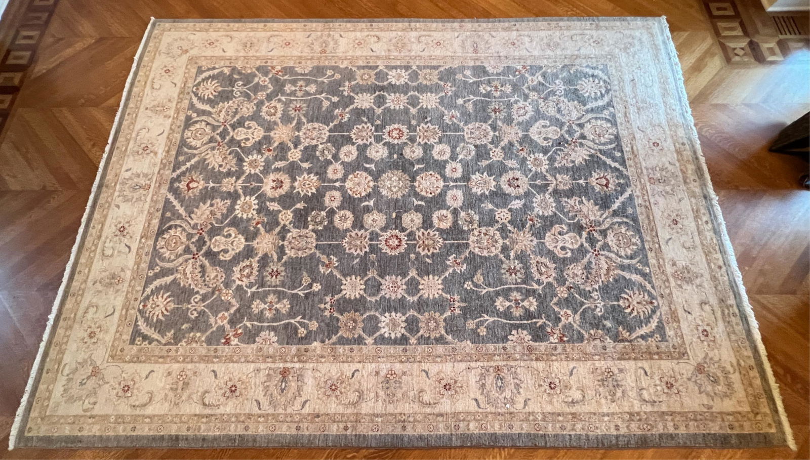 CONTEMPORARY AREA RUG (1 of 10)