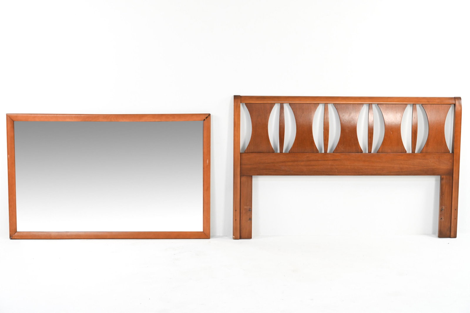 DIXIE MID-CENTURY FULL/QUEEN HEADBOARD & MIRROR (1 of 11)
