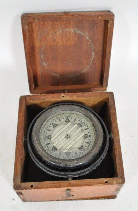 C. 1910 SHIPS COMPASS IN WOODEN BOX