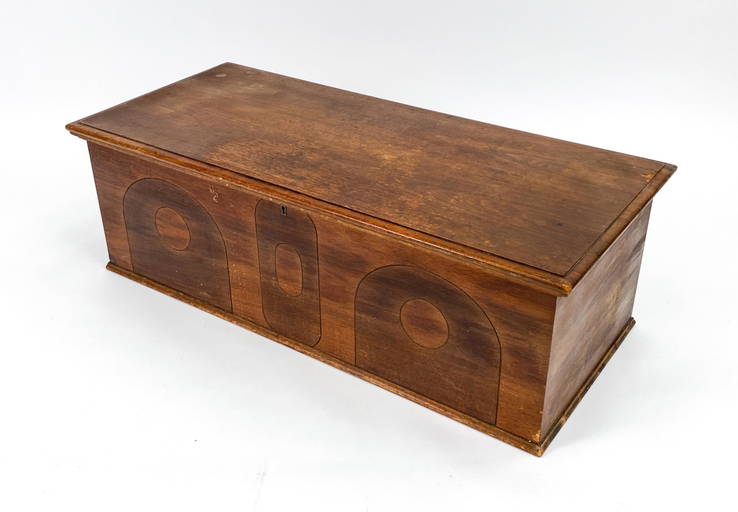 LAKESIDE CRAFT SHOP BLANKET CHEST Oct 18, 2022 Westport Auction in CT