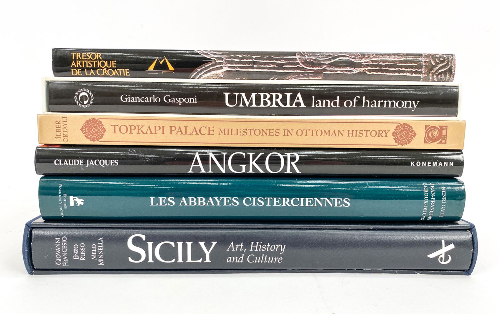 GROUPING OF TRAVEL & ART COFFEE TABLE BOOKS (1 of 9)