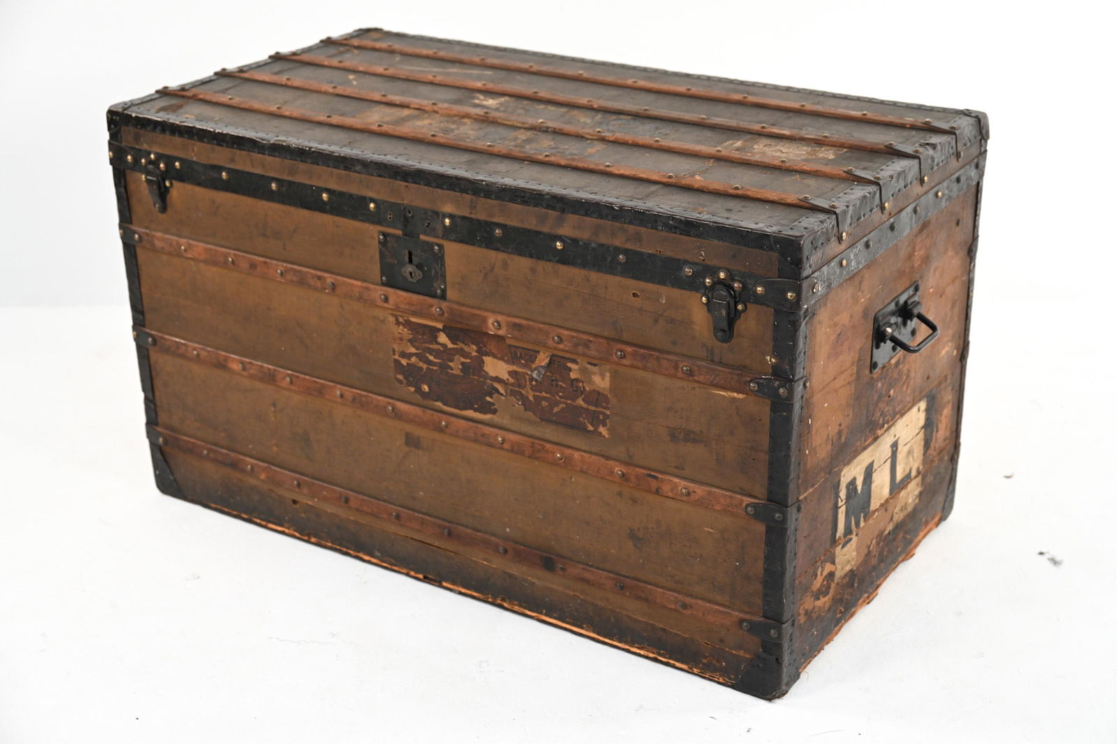 EARLY LOUIS VUITTON TRIANON STEAMER TRUNK C. 1889 (1 of 17)
