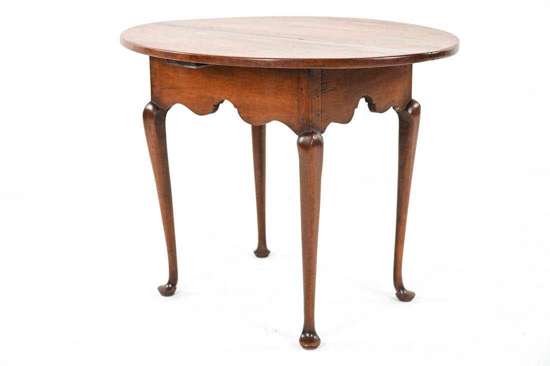 18TH C. QUEEN ANNE OCCASIONAL TEA TABLE (1 of 11)