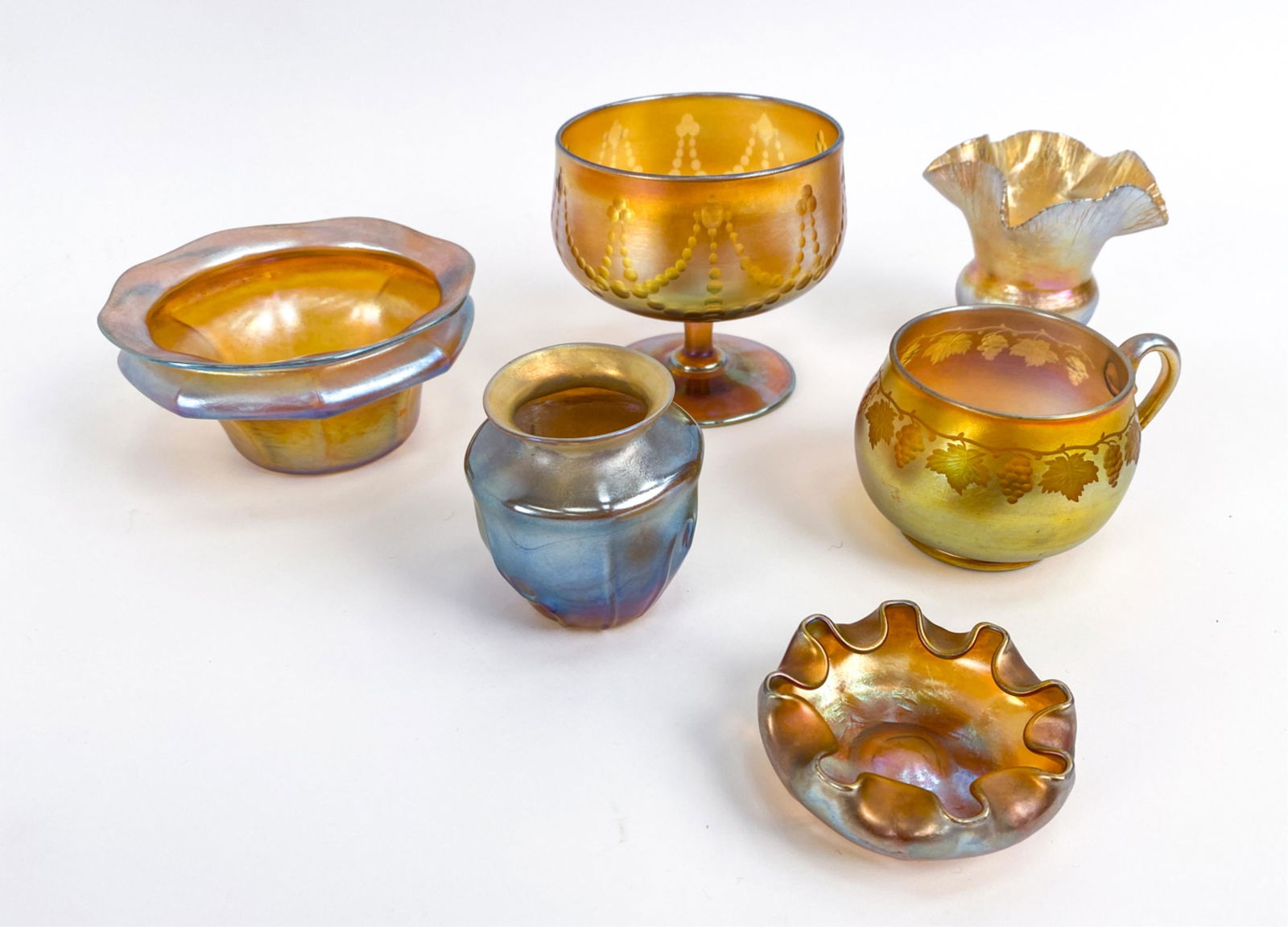 GROUPING OF LOUIS COMFORT TIFFANY FAVRILE GLASS (1 of 14)