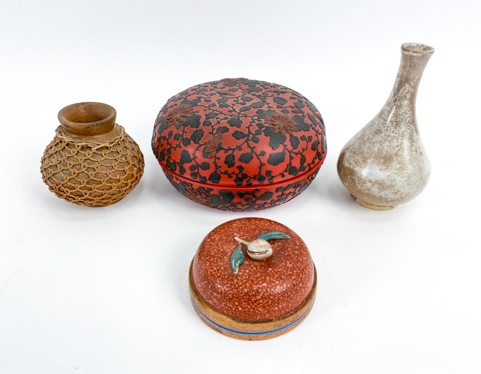 ANTIQUE DECORATIVE GROUPING INCL. CHINESE (1 of 11)