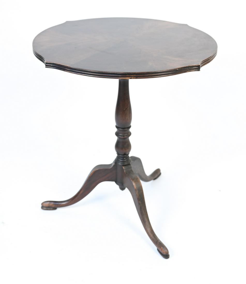EARLY 20TH C. MAHOGANY TILT-TOP OCCASIONAL TABLE (1 of 9)