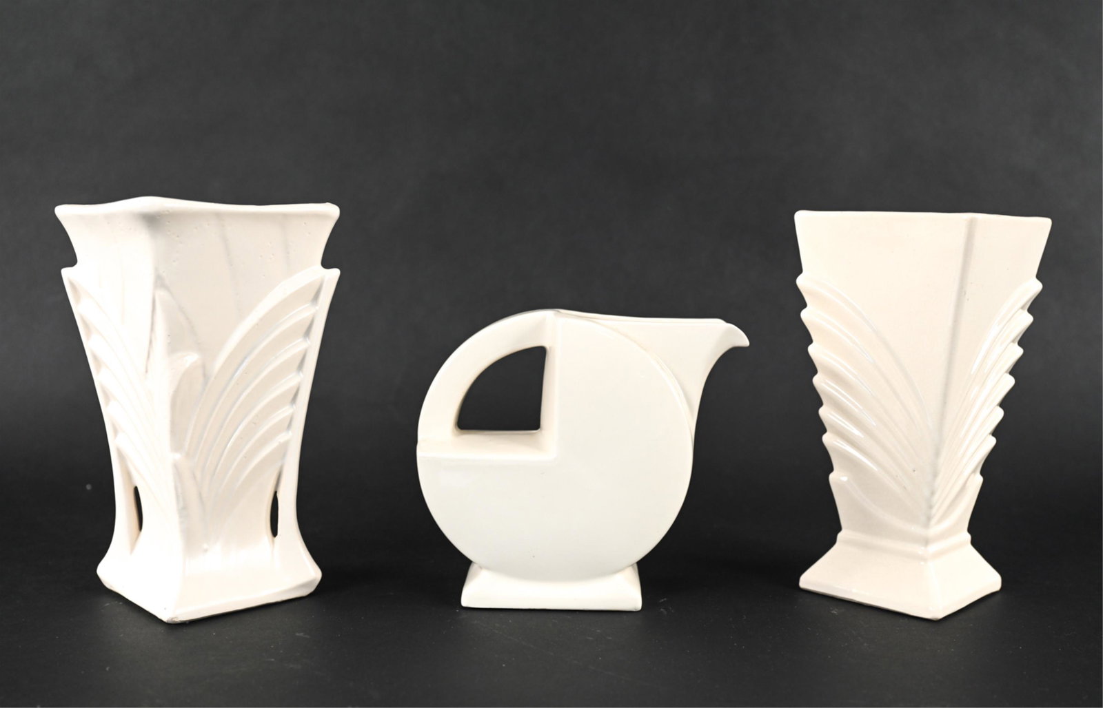 GROUPING OF ART DECO CERAMICS INCL. MCCOY (1 of 9)