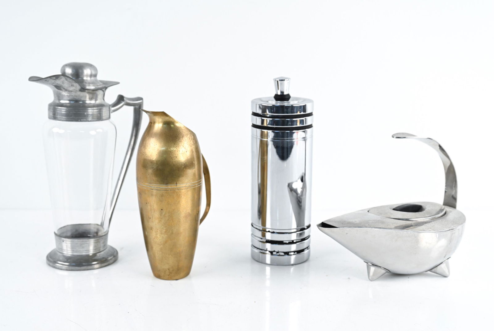 GROUPING OF MODERNIST & ART DECO TABLEWARE (1 of 12)