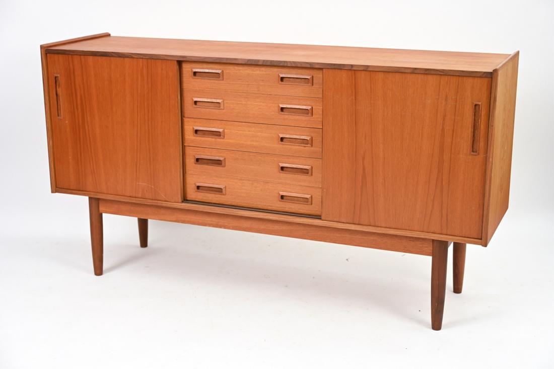 DANISH MID-CENTURY TEAK SIDEBOARD, C. 1960'S (1 of 15)