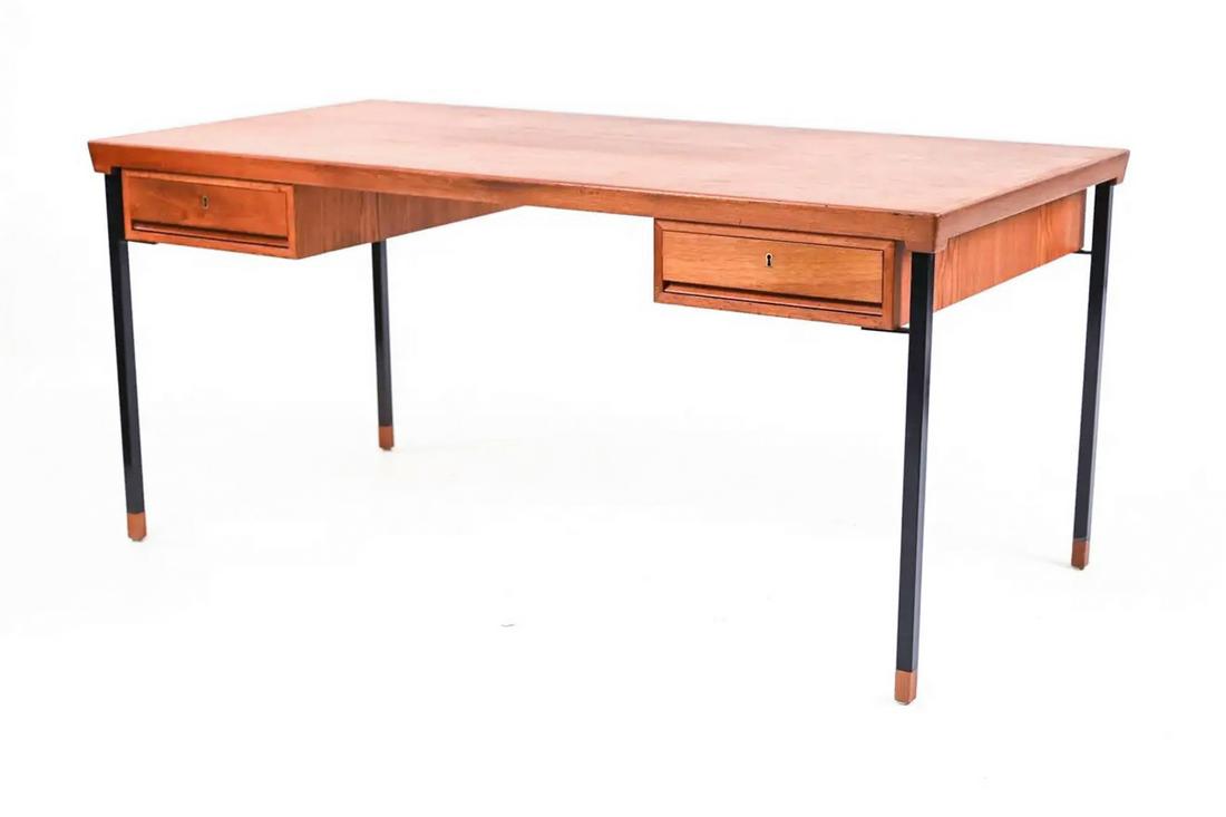 PETER HVIDT & ORLA MOLGAARD-NIELSEN, SOBORG DESK (1 of 20)