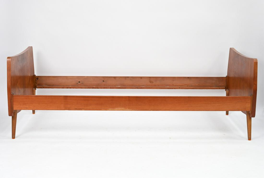 DANISH MID-CENTURY TEAK DAYBED / BED (1 of 7)