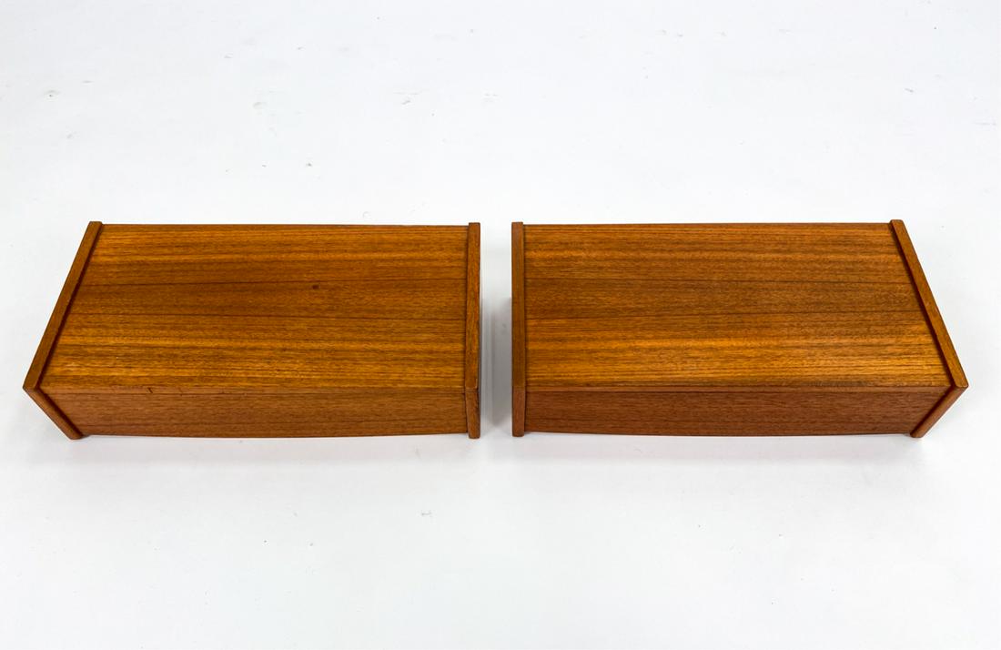 (2) DANISH TEAK WALL-MOUNT BEDSIDE TABLES C.1970 (1 of 15)