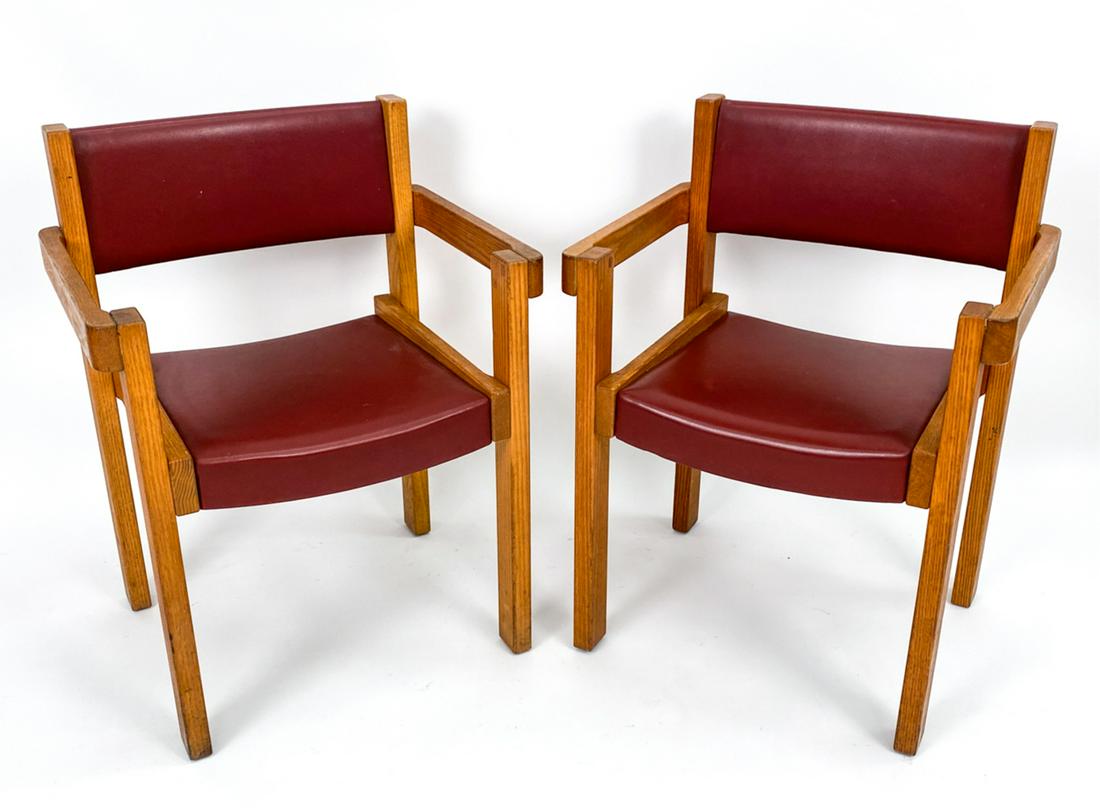 PAIR OF OAK VINTAGE MODERNIST CHAIRS (1 of 19)