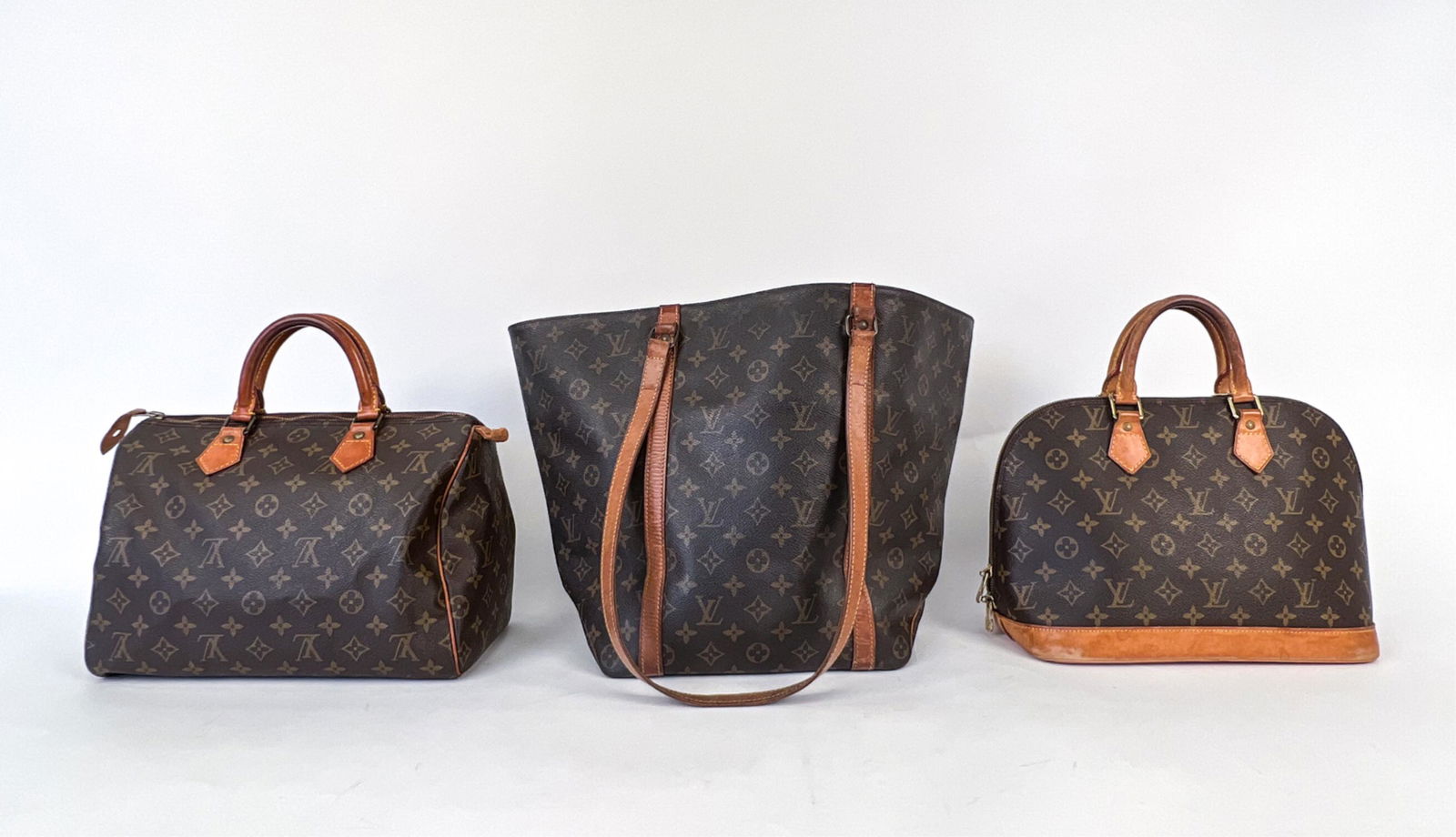(3) VINTAGE LOUIS VUITTON MONOGRAM PURSES (1 of 16)