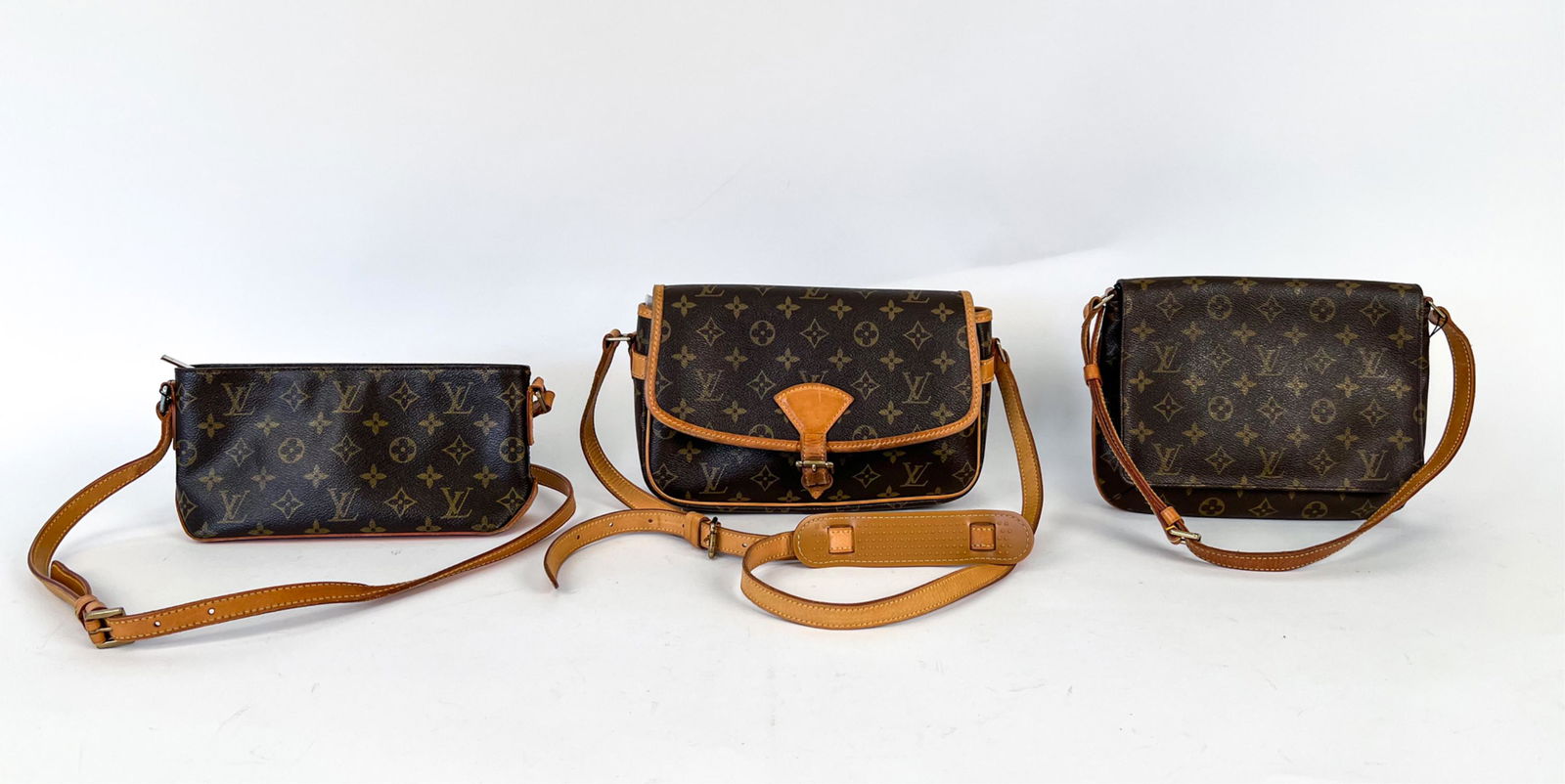 LOUIS VUITTON MUSETTE TANGO, SOLOGNE & TROTTEUR (1 of 15)