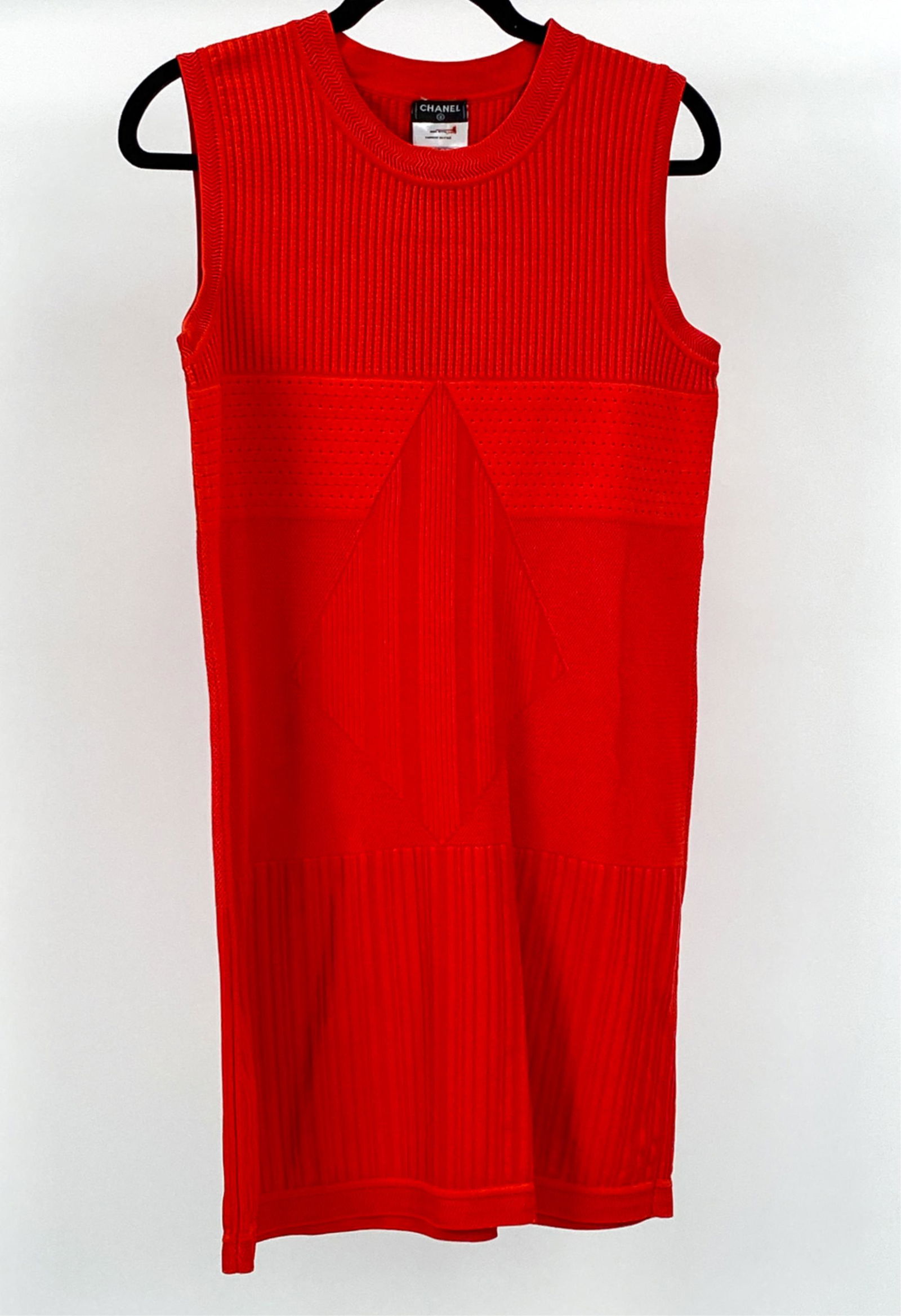 CHANEL SLEEVELESS KNIT MINI DRESS, FR 40 (1 of 7)