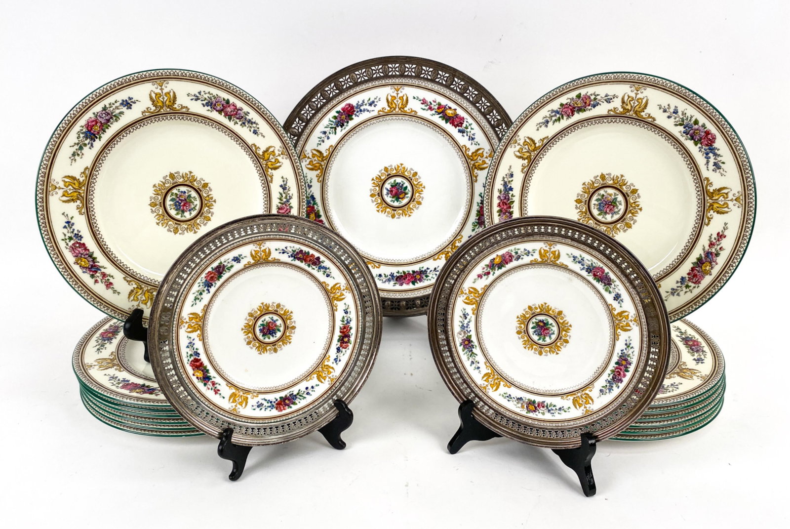 WEDGWOOD "COLUMBIA" PORCELAIN & STERLING PLATES (1 of 17)