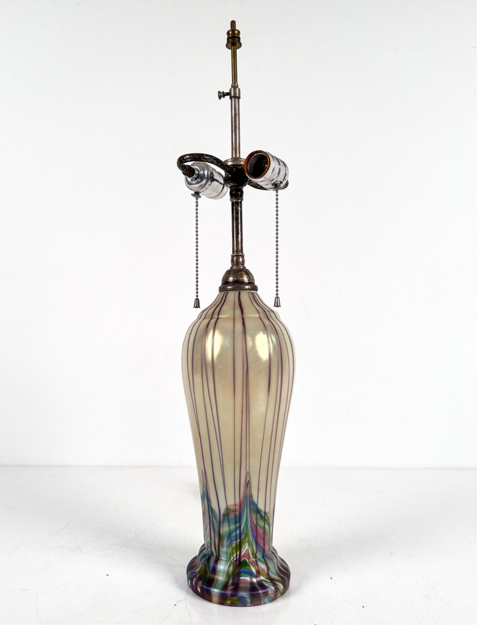 IRIDESCENT PULLED FEATHER GLASS TABLE LAMP (1 of 13)