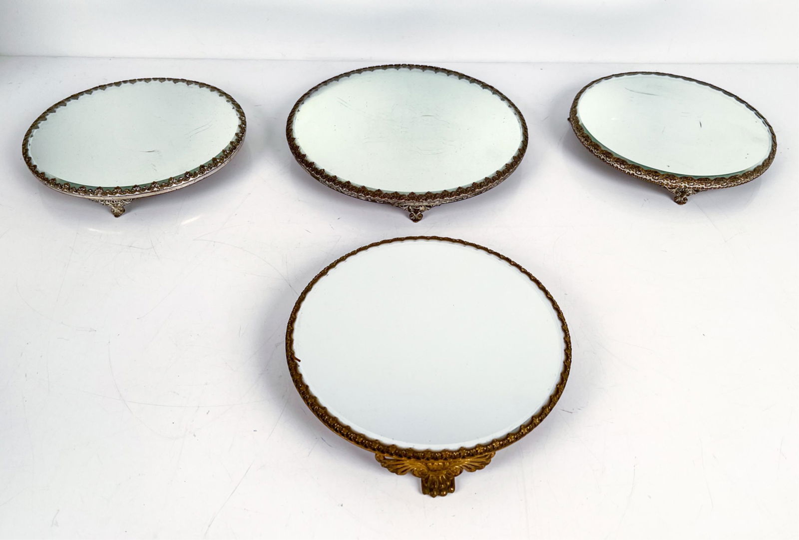 (4) VINTAGE MIRRORED VANITY PLATEAU TRAYS (1 of 11)