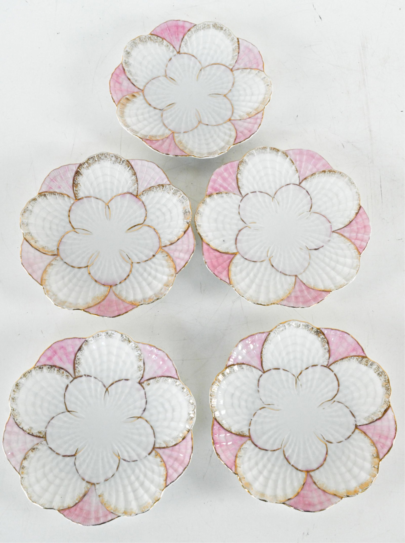 (5) ANTIQUE PORCELAIN SCALLOP SHELL OYSTER PLATES (1 of 8)